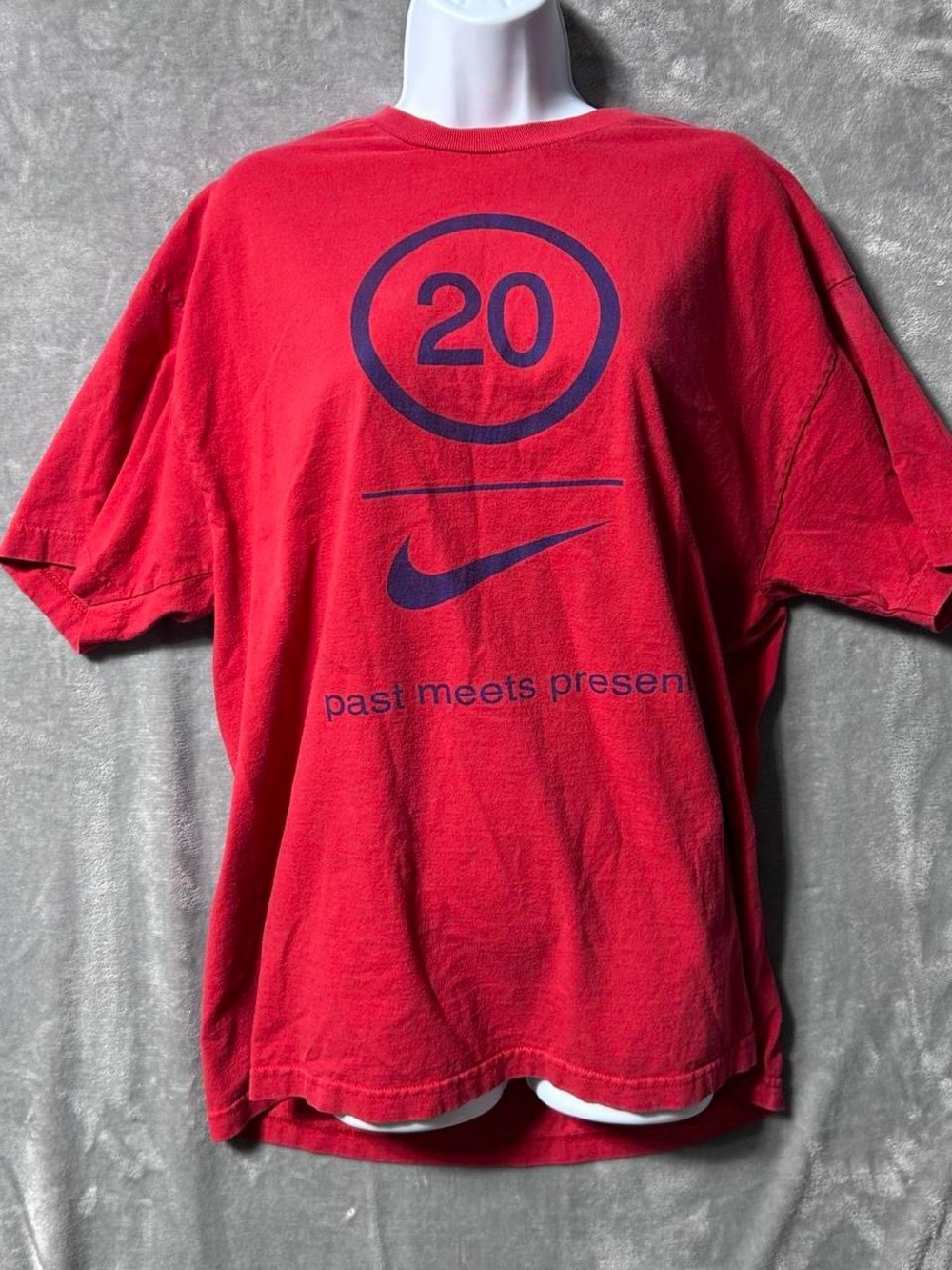 Vintage Nike x Champs Sports Graphic Tee Shirt Mens Large Red Y2K Streetwear